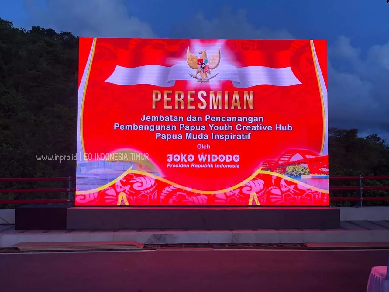 Layar LED Peresmian Jembatan dan Pencanangan Papua Youth Creative Hub oleh Presiden Joko Widodo di Jembatan Youtefa